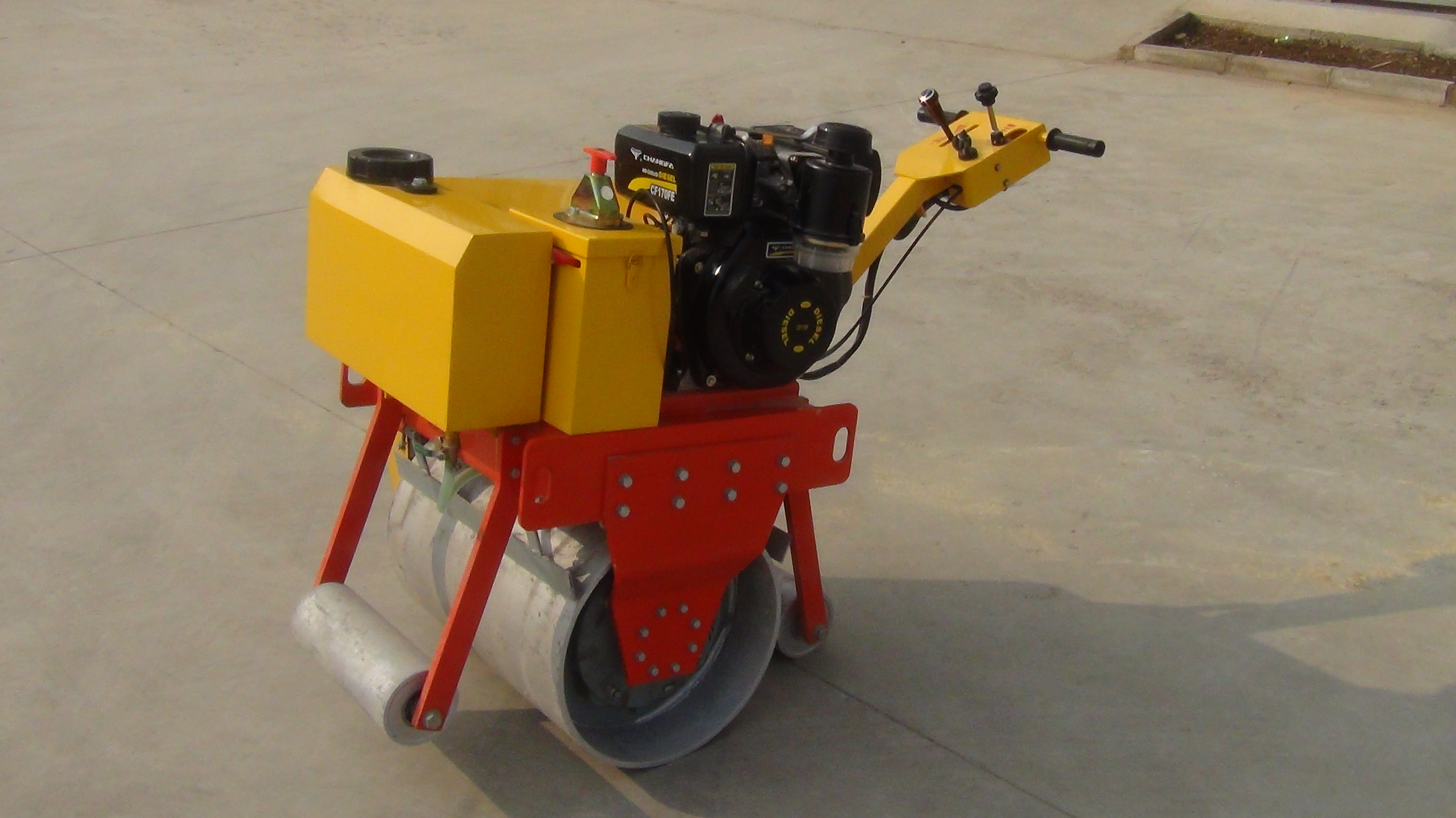 單輪小型壓路機